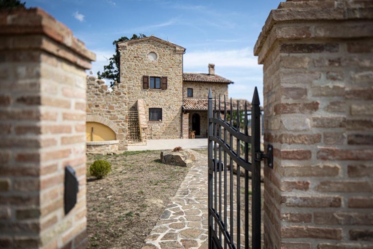 Casale Ermelinda Castelraimondo Exterior foto