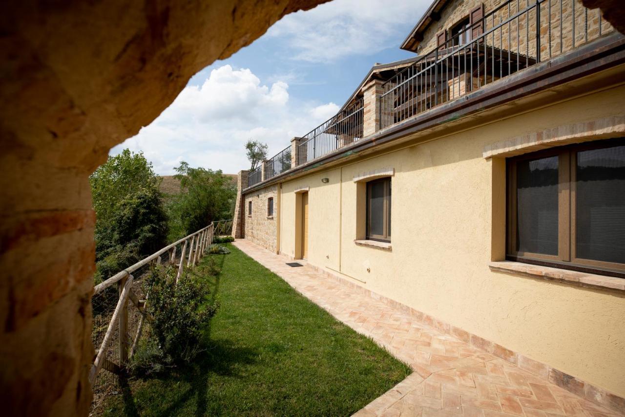 Casale Ermelinda Castelraimondo Exterior foto